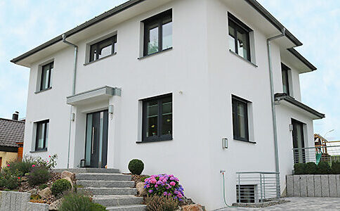haus modern gesamt orig e1753827093803.jpg